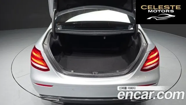 MERCEDES BENZ E-Classe W213 E220d Exclusive 2017 — photo 20 sur 20