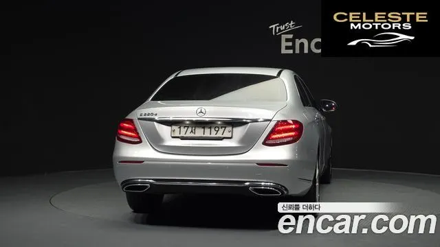 MERCEDES BENZ E-Classe W213 E220d Exclusive 2017 — photo 4 sur 20