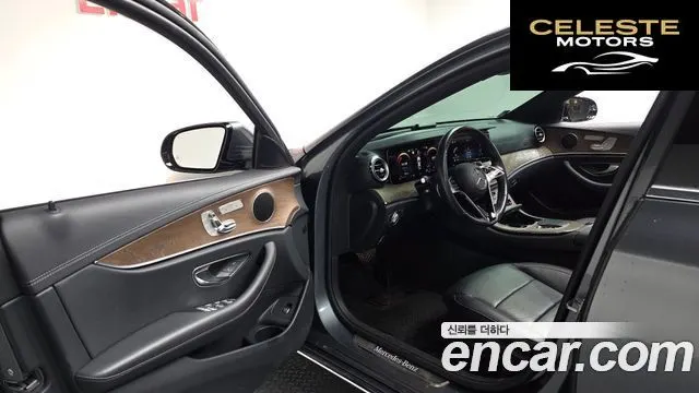 MERCEDES BENZ E-Classe W213 E250 Exclusive 2021 — photo 12 sur 20