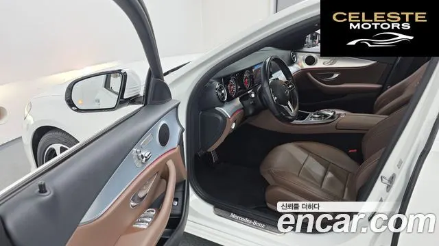MERCEDES BENZ E-Classe W213 E250 Avantgarde 2020 — photo 11 sur 20