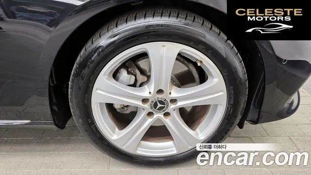 MERCEDES BENZ E-Classe W213 E200 Avantgarde 2018 — photo 5 sur 26