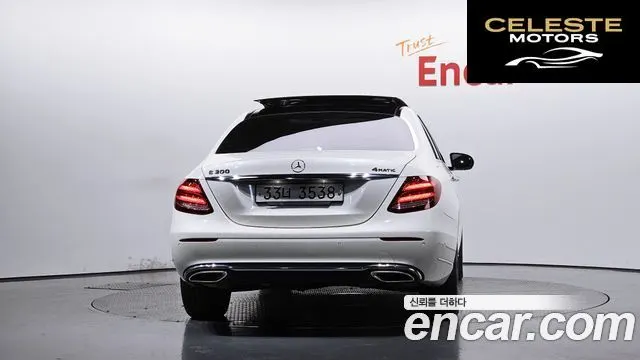 MERCEDES BENZ E-Classe W213 E300 4MATIC Exclusive 2017 — photo 4 sur 26