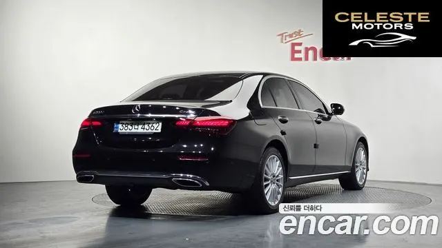 MERCEDES BENZ E-Classe W213 E220d 4MATIC Exclusive 2021 — photo 2 sur 20