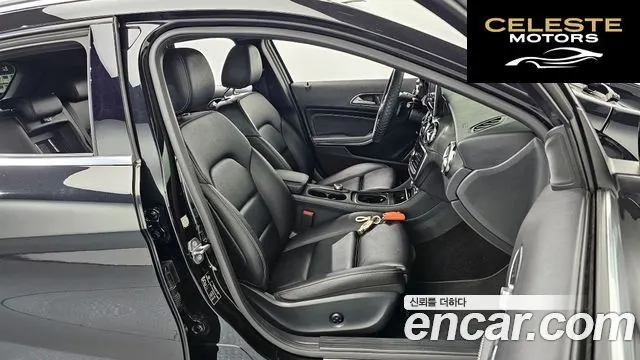 MERCEDES BENZ GLA-Classe X156 GLA250 4MATIC 2019 — photo 12 sur 20
