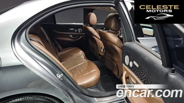 MERCEDES BENZ E-Classe W213 E300 4MATIC Avantgarde 2019 — photo 11 sur 20
