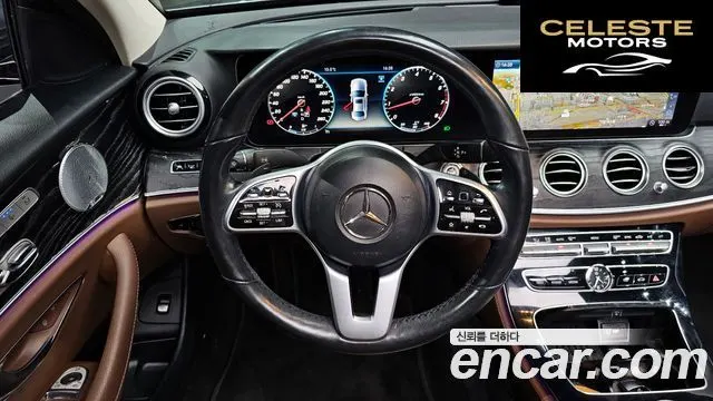 MERCEDES BENZ E-Classe W213 E300 4MATIC Avantgarde 2019 — photo 13 sur 20