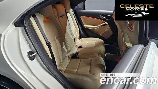 MERCEDES BENZ CLA-Classe C117 CLA250 2014 — photo 12 sur 20
