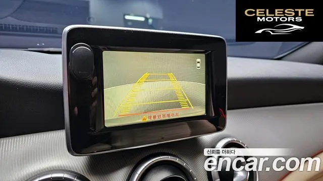 MERCEDES BENZ CLA-Classe C117 CLA250 2014 — photo 16 sur 20