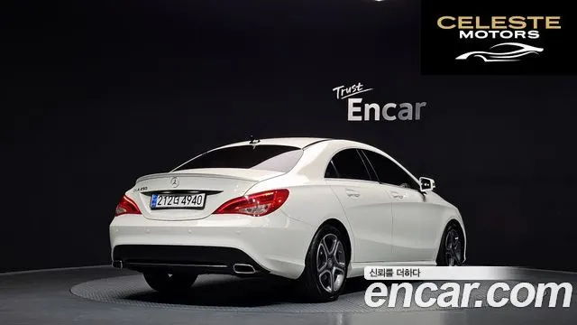 MERCEDES BENZ CLA-Classe C117 CLA250 2014 — photo 2 sur 20