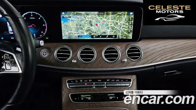MERCEDES BENZ E-Classe W213 E220d 4MATIC Exclusive 2022 — photo 14 sur 20