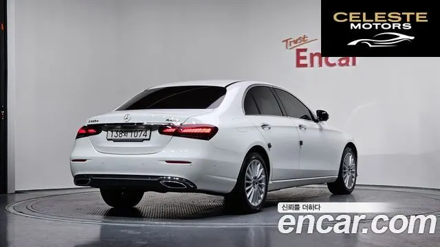 MERCEDES BENZ E-Classe W213 E220d 4MATIC Exclusive 2022 — photo 2 sur 20