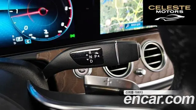 MERCEDES BENZ E-Classe W213 E220d 4MATIC Exclusive 2022 — photo 9 sur 20