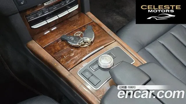 MERCEDES BENZ E-Classe W212 E300 2012 — photo 11 sur 26