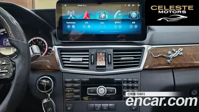 MERCEDES BENZ E-Classe W212 E300 2012 — photo 15 sur 26