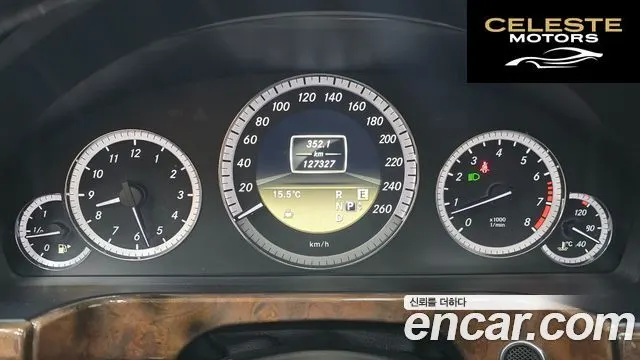 MERCEDES BENZ E-Classe W212 E300 2012 — photo 9 sur 26