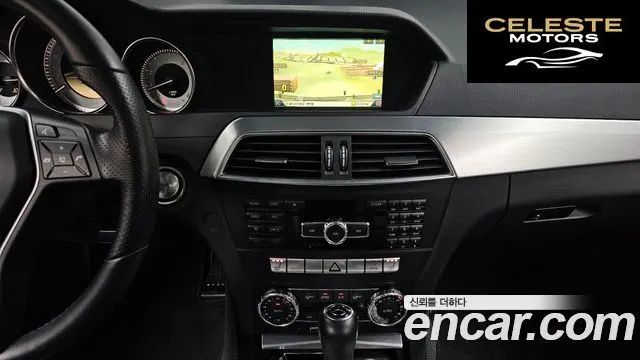 MERCEDES BENZ C-Classe W204 C200 CGI Avantgarde 2012 — photo 16 sur 20