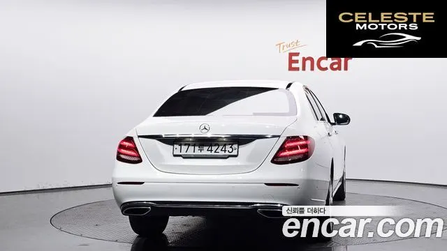 MERCEDES BENZ E-Classe W213 E220d 4MATIC Exclusive 2020 — photo 4 sur 20