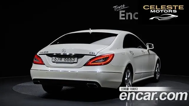 MERCEDES BENZ CLS-Classe W218 CLS250 CDI 2014 — photo 2 sur 26