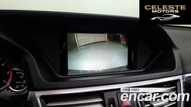 MERCEDES BENZ E-Classe W212 E220 CDI Avantgarde 2011 — photo 15 sur 20