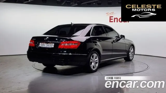 MERCEDES BENZ E-Classe W212 E220 CDI Avantgarde 2011 — photo 2 sur 20