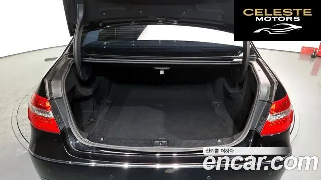MERCEDES BENZ E-Classe W212 E220 CDI Avantgarde 2011 — photo 20 sur 20
