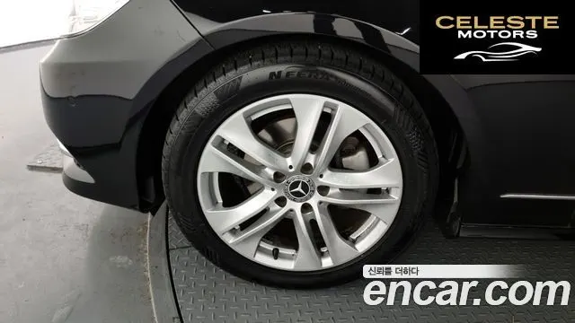 MERCEDES BENZ E-Classe W212 E220 CDI Avantgarde 2011 — photo 5 sur 20