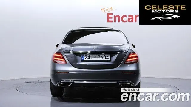 MERCEDES BENZ E-Classe W213 E200 Avantgarde 2018 — photo 4 sur 20