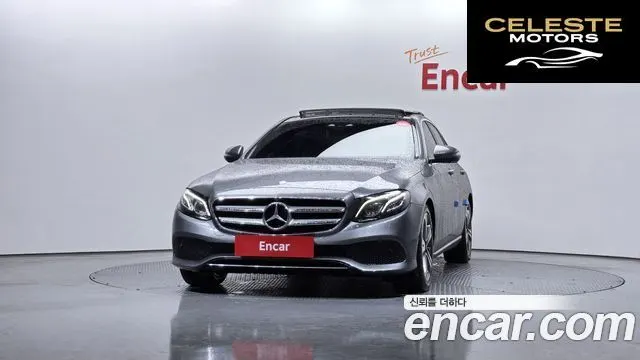 MERCEDES BENZ E-Classe W213 E300 Avantgarde 2017 — photo 3 sur 20