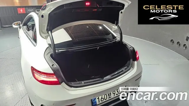 MERCEDES BENZ E-Classe W213 E220d Coupé 2018 — photo 20 sur 20