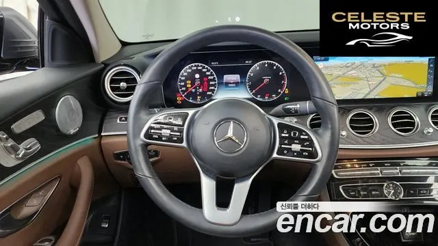 MERCEDES BENZ E-Classe W213 E300 4MATIC Avantgarde 2019 — photo 13 sur 20