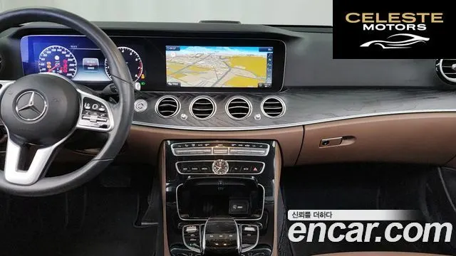 MERCEDES BENZ E-Classe W213 E300 4MATIC Avantgarde 2019 — photo 14 sur 20