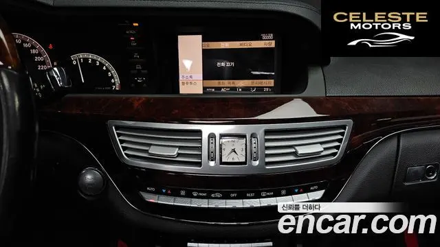 MERCEDES BENZ S-Classe W221 S550L 2007 — photo 14 sur 20