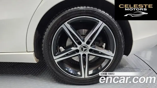 MERCEDES BENZ A-Classe W177 A250 4MATIC Berline 2020 — photo 5 sur 20