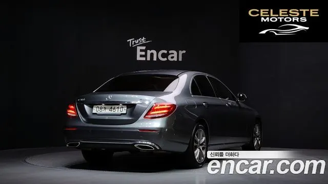 MERCEDES BENZ E-Classe W213 E300 4MATIC Avantgarde 2019 — photo 2 sur 20