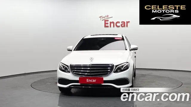 MERCEDES BENZ E-Classe W213 E220d 4MATIC Exclusive 2019 — photo 2 sur 20