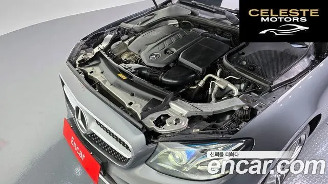 MERCEDES BENZ E-Classe W213 E220d Coupé 2017 — photo 6 sur 20