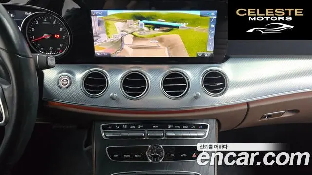 MERCEDES BENZ E-Classe W213 E250 Avantgarde 2020 — photo 14 sur 20