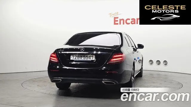 MERCEDES BENZ E-Classe W213 E250 Avantgarde 2020 — photo 4 sur 20
