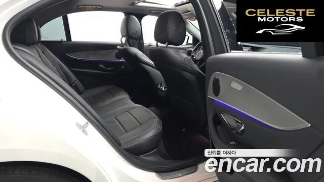 MERCEDES BENZ E-Classe W213 E200 Avantgarde 2018 — photo 12 sur 20