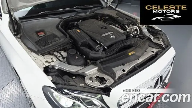 MERCEDES BENZ E-Classe W213 E200 Avantgarde 2018 — photo 6 sur 20