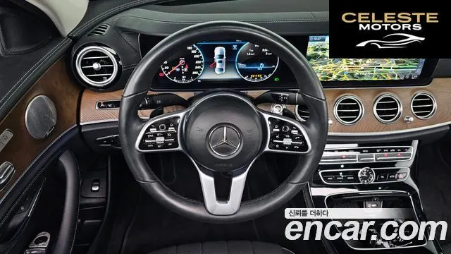 MERCEDES BENZ E-Classe W213 E300 4MATIC Exclusive 2019 — photo 13 sur 20