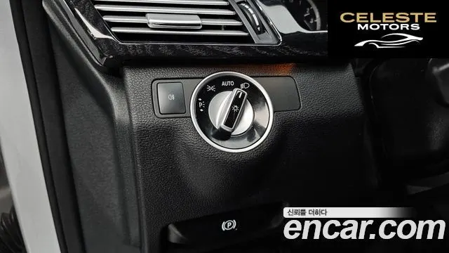 MERCEDES BENZ E-Classe W212 E300 Avantgarde Sport Package 2013 — photo 14 sur 20