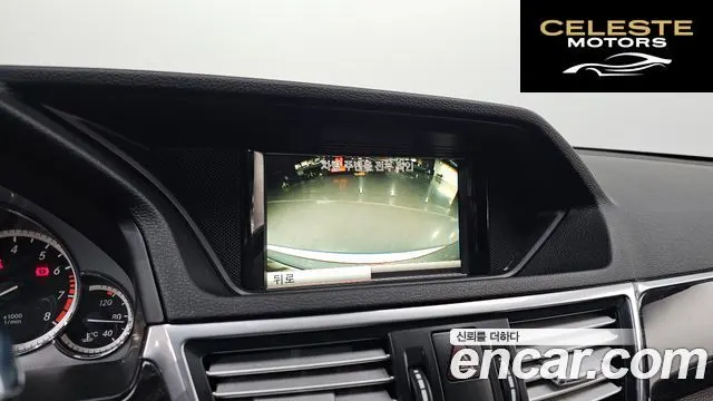 MERCEDES BENZ E-Classe W212 E300 Avantgarde Sport Package 2013 — photo 18 sur 20