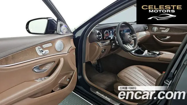MERCEDES BENZ E-Classe W213 E300 4MATIC Exclusive 2018 — photo 11 sur 20