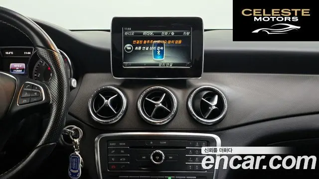 MERCEDES BENZ CLA-Classe C117 CLA200 d 2016 — photo 14 sur 20