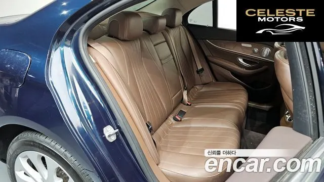 MERCEDES BENZ E-Classe W213 E300 4MATIC Exclusive 2018 — photo 12 sur 20