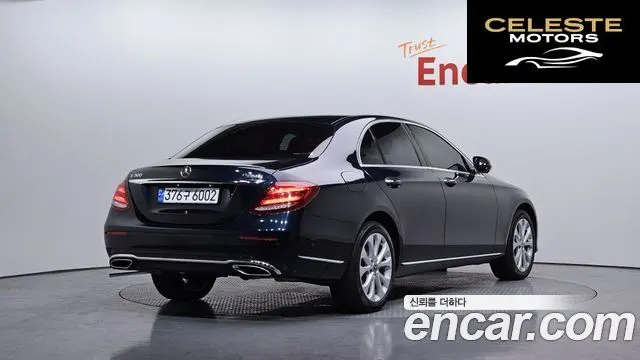 MERCEDES BENZ E-Classe W213 E300 4MATIC Exclusive 2018 — photo 2 sur 20