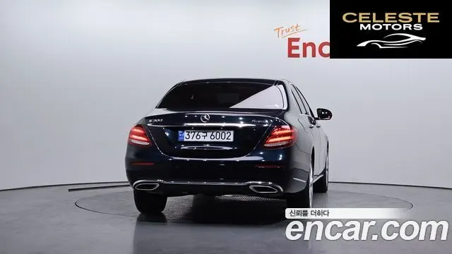 MERCEDES BENZ E-Classe W213 E300 4MATIC Exclusive 2018 — photo 4 sur 20