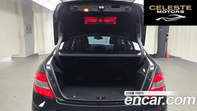 MERCEDES BENZ C-Classe W204 C200 CGI 2011 — photo 20 sur 20