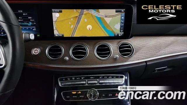 MERCEDES BENZ E-Classe W213 E300 4MATIC Exclusive 2019 — photo 14 sur 20